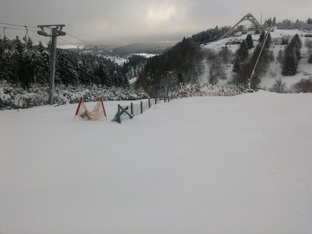 Skipisten-Landschaft in Winterberg